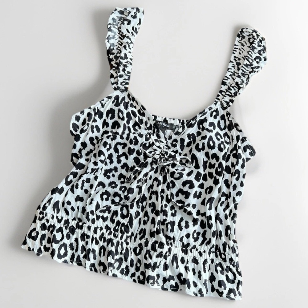 Express B&W leopard print tank top Size XS

EUC**

Ships next day
